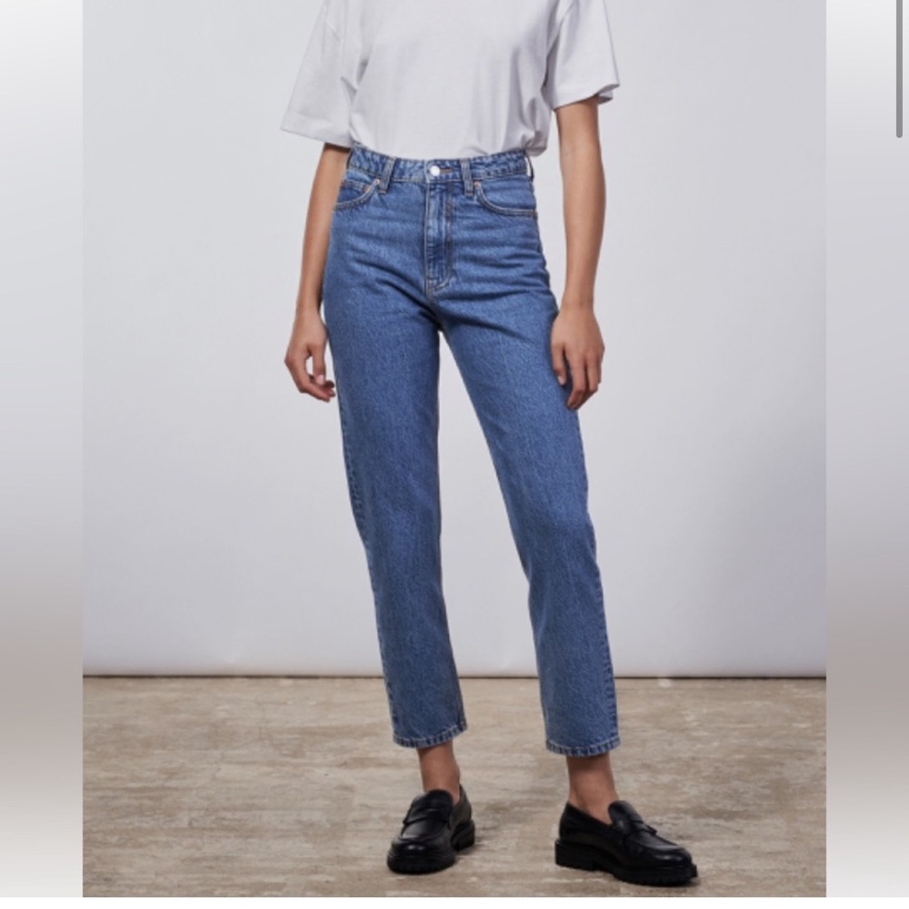 ZARA The 90’s Mom Fit High-Rise Slim Leg Jeans